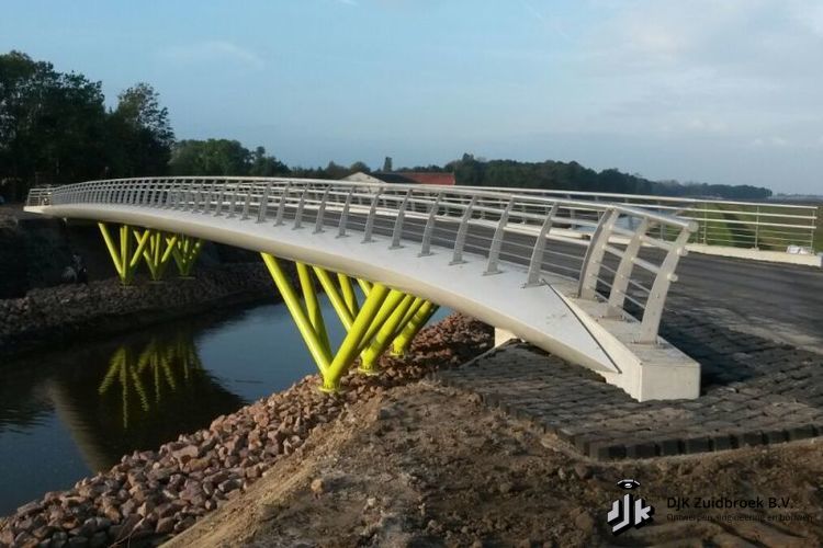 Vaste verkeersbrug